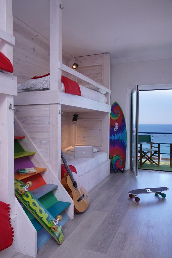 Chill In Ericeira Surf House Hostel ภายนอก รูปภาพ