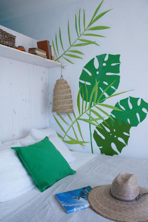 Chill In Ericeira Surf House Hostel ภายนอก รูปภาพ