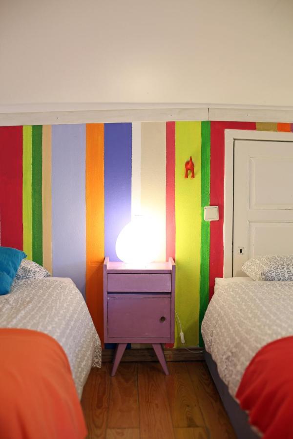 Chill In Ericeira Surf House Hostel ภายนอก รูปภาพ