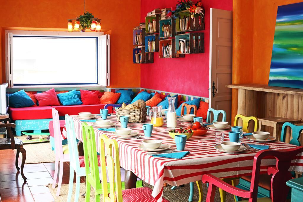 Chill In Ericeira Surf House Hostel ภายนอก รูปภาพ