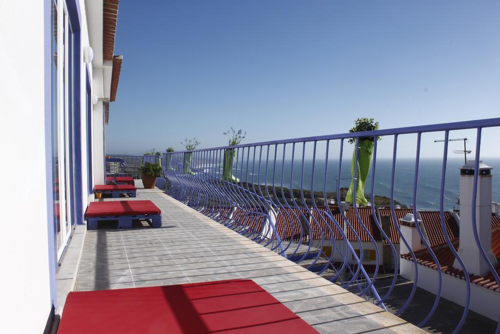 Chill In Ericeira Surf House Hostel ภายนอก รูปภาพ