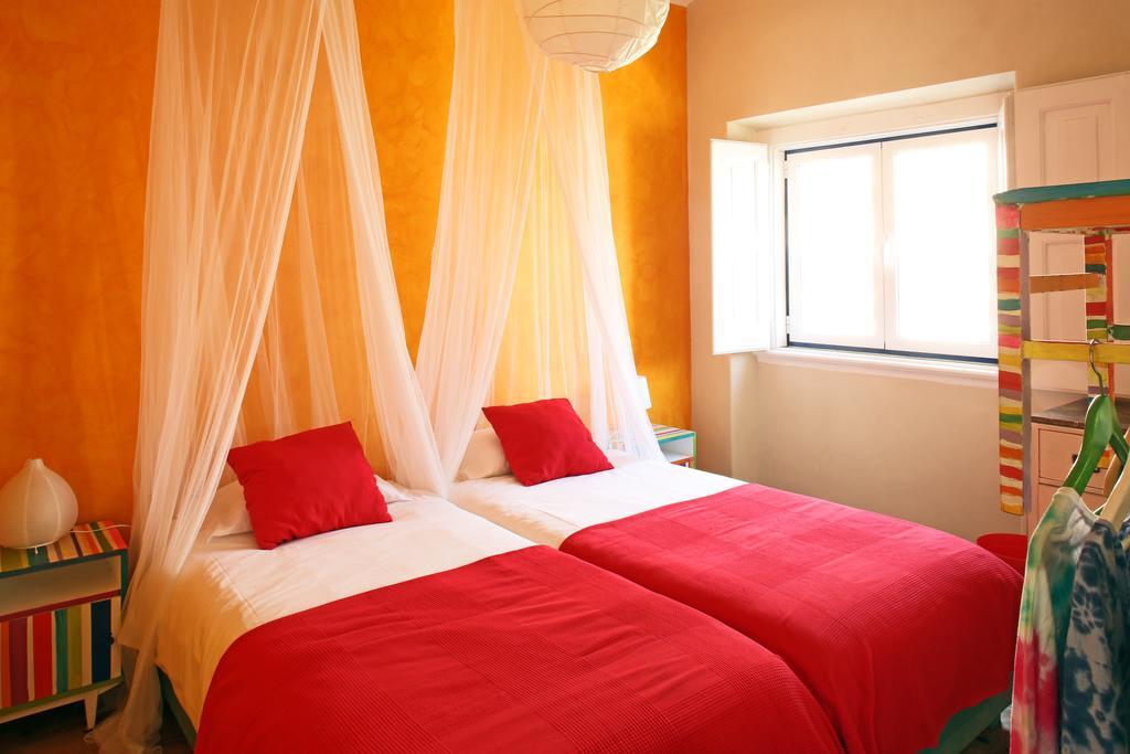 Chill In Ericeira Surf House Hostel ห้อง รูปภาพ