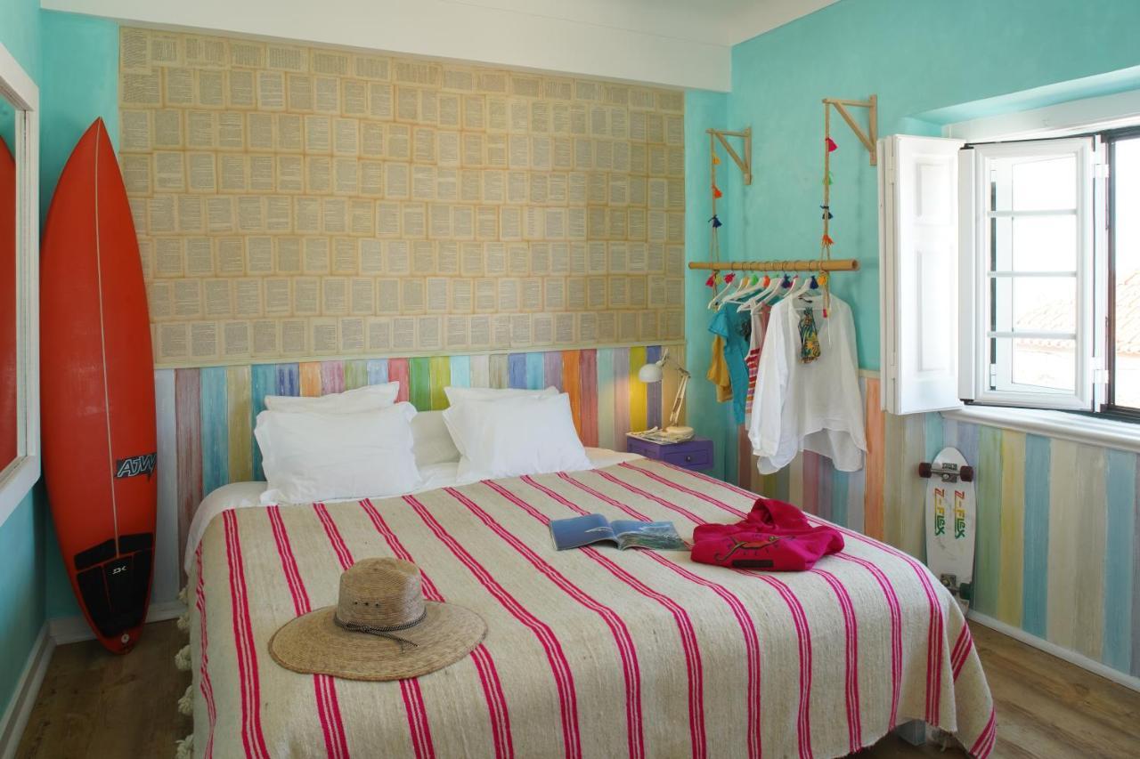 Chill In Ericeira Surf House Hostel ภายนอก รูปภาพ