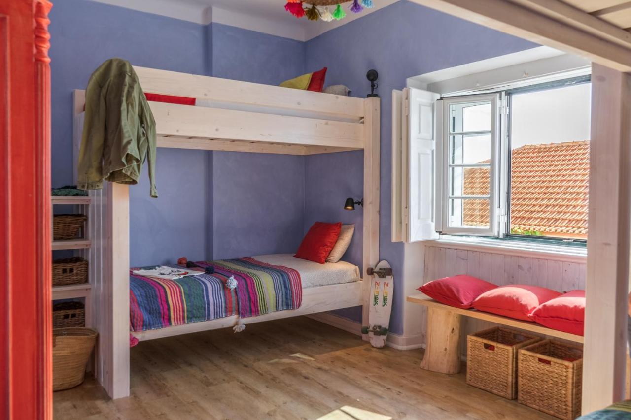 Chill In Ericeira Surf House Hostel ภายนอก รูปภาพ