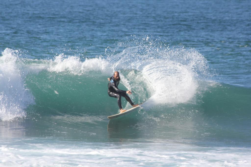 Chill In Ericeira Surf House Hostel ภายนอก รูปภาพ